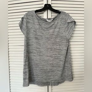 Market & Spruce Brayan Button Back Detail knit top